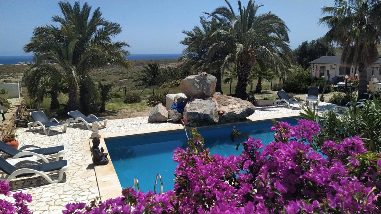 Bluemar Guest House Almeria Bagian luar foto