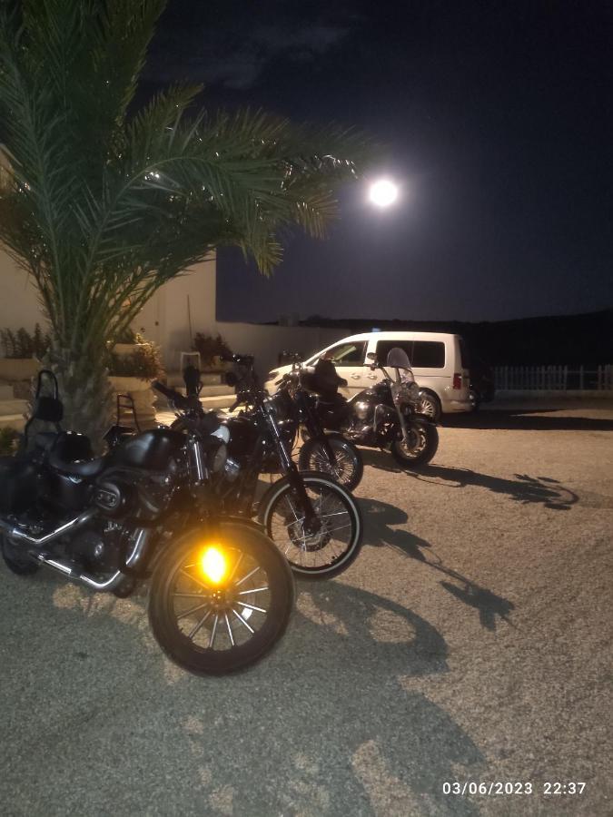 Bluemar Guest House Almeria Bagian luar foto